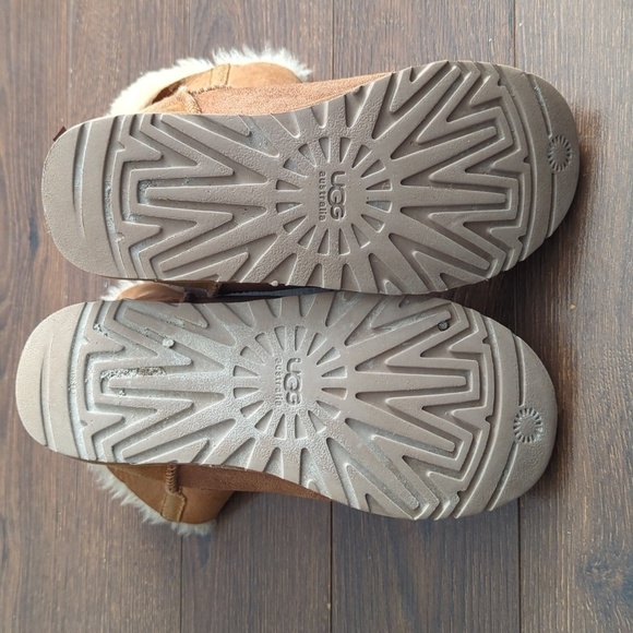 Ugg Bailey Bow Boots Womens Style : 1002954 - Picture 12 of 13